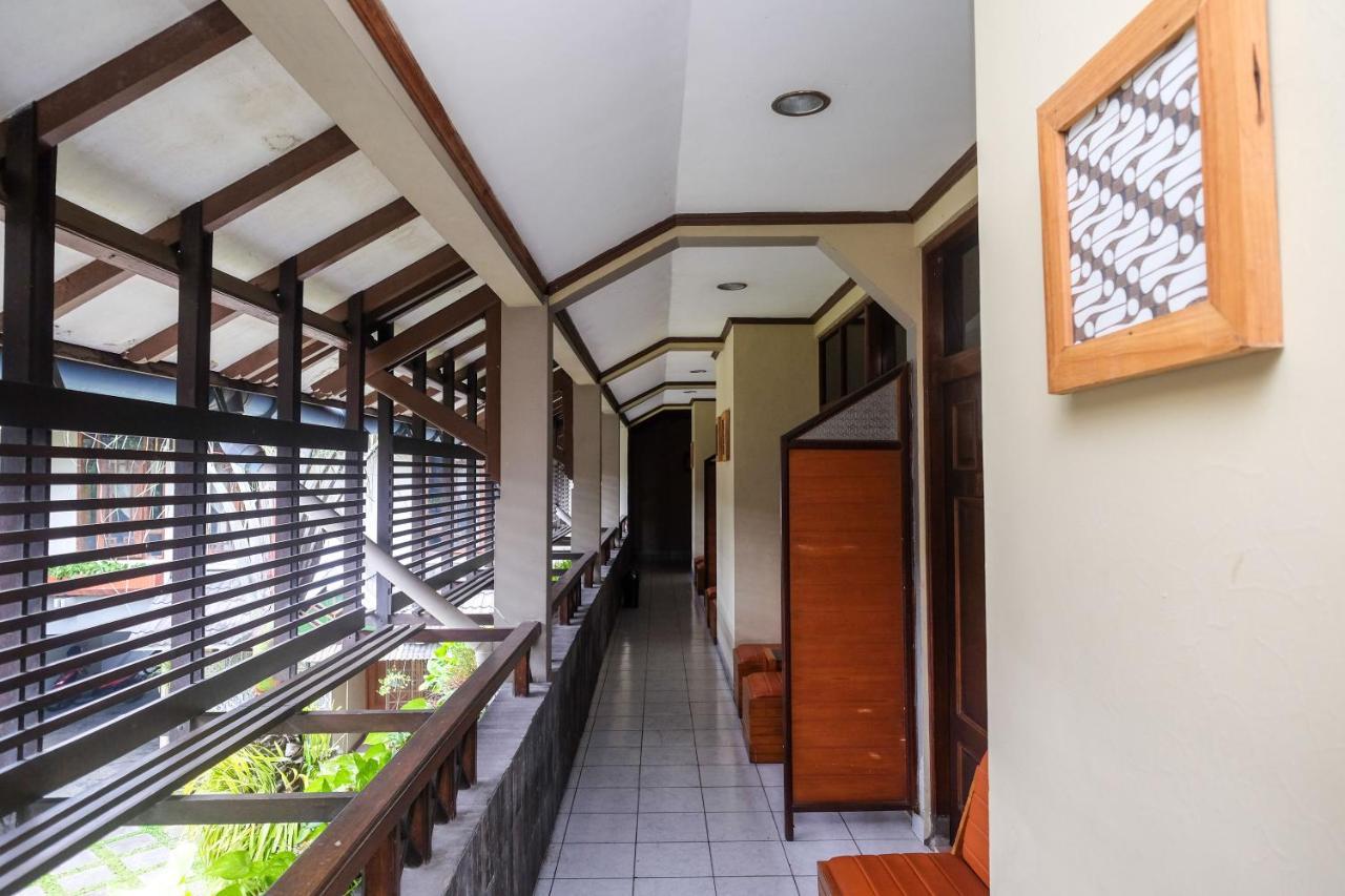 Urbanview Hotel Syariah Wisnugraha By Reddoorz Yogyakarta Exterior foto