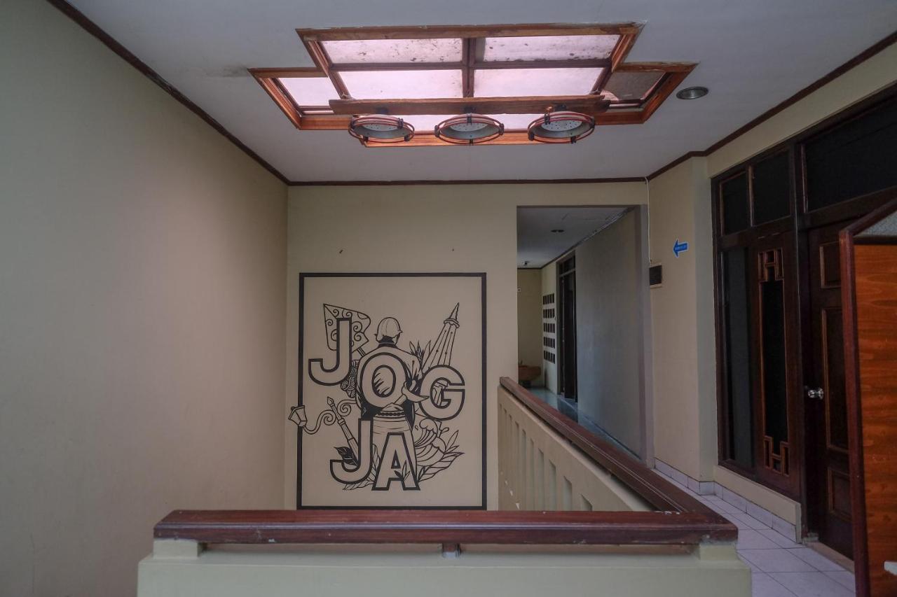 Urbanview Hotel Syariah Wisnugraha By Reddoorz Yogyakarta Exterior foto