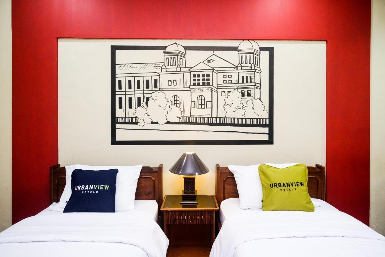 Urbanview Hotel Syariah Wisnugraha By Reddoorz Yogyakarta Exterior foto