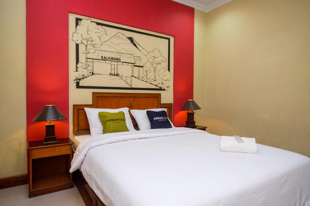 Urbanview Hotel Syariah Wisnugraha By Reddoorz Yogyakarta Exterior foto